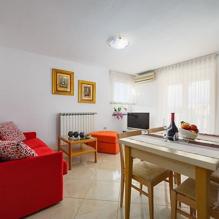House With Apartments Dragica อูมัค ภายนอก รูปภาพ
